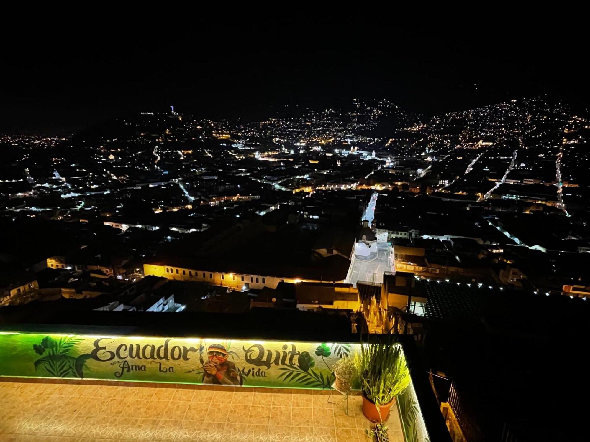 Itchimbia Garden Con La Mejor Vista De Quito Y Spa Экстерьер фото